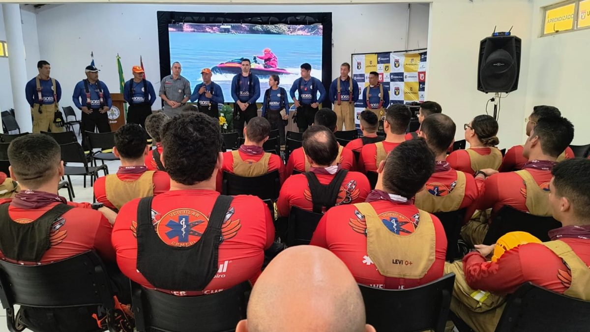 Bombeiros promovem curso de resgate veicular para profissionais da segurança e saúde