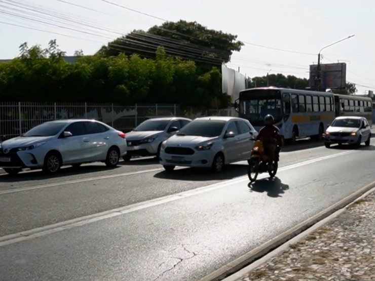 Volta às aulas aumenta movimento no trânsito de Parnaíba