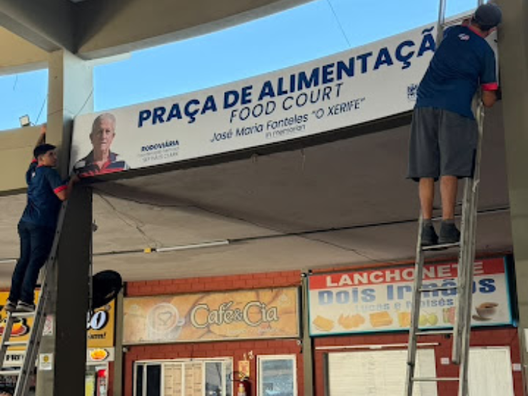 Placa eterniza memória de comerciante que marcou gerações na rodoviária