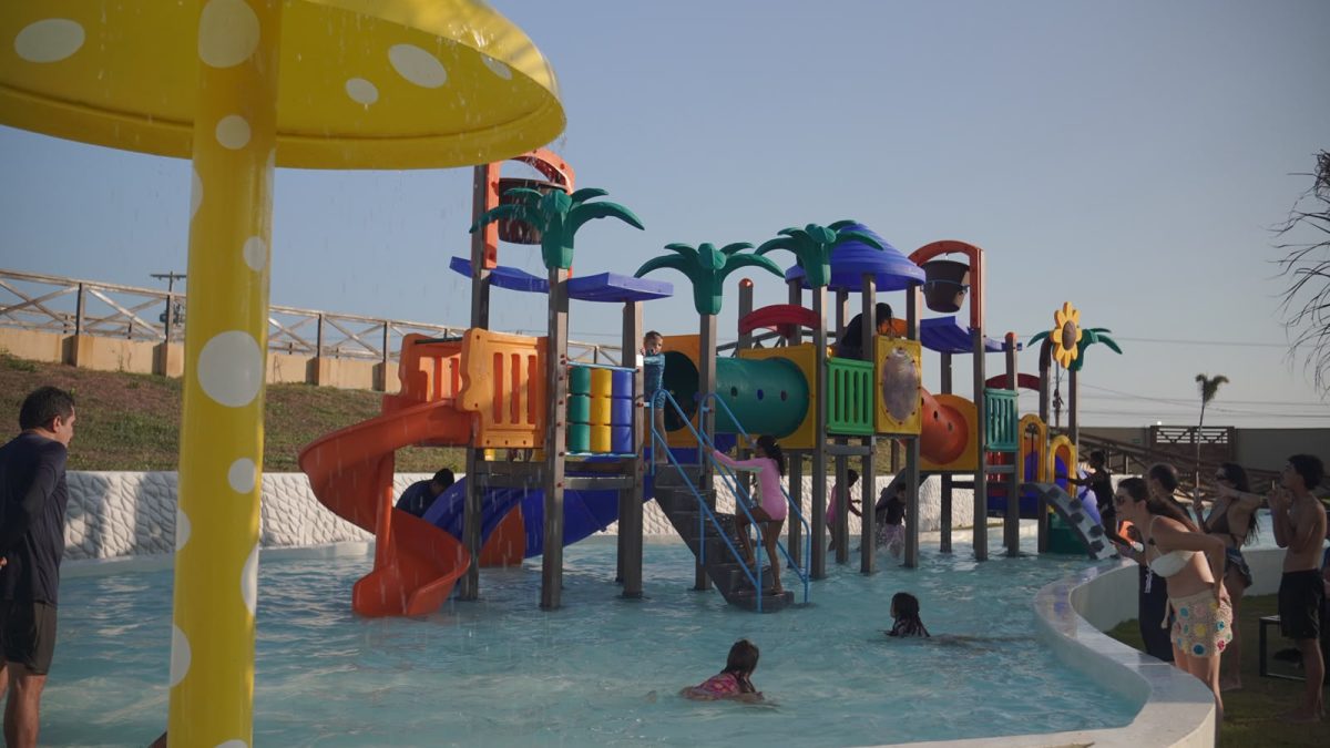 Sesc promove atividades no Parque Aquático do Complexo Beira Mar