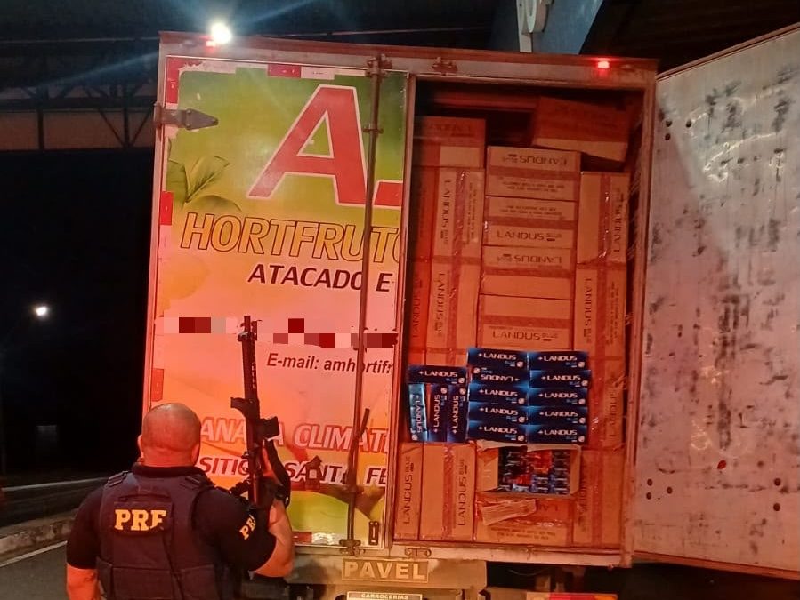 PRF apreende 200 mil maços de cigarros contrabandeados no norte do Piauí