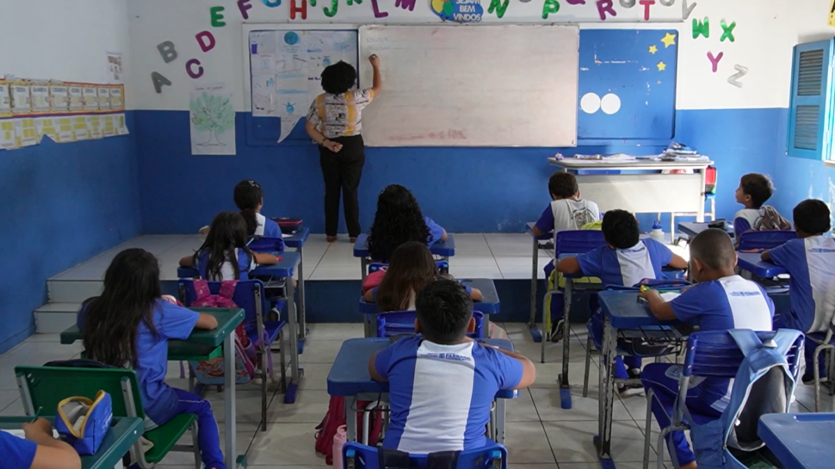 Projeto AlfaLETRAR reforça ações de alfabetização para alunos do 2º ano em escolas municipais de Parnaíba