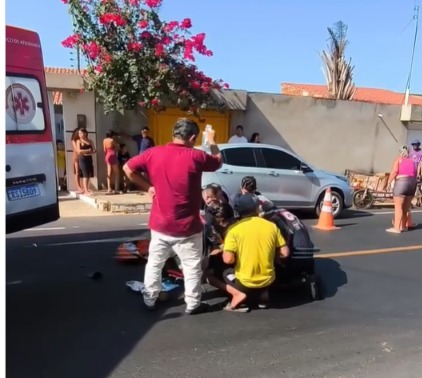Motociclista fica gravemente ferida em colisão com carro em Parnaíba