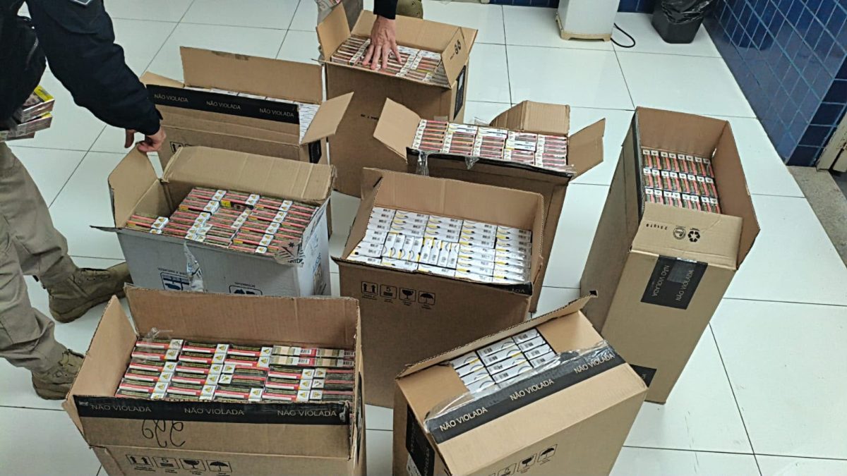 Motorista é flagrado com 4 mil maços de cigarros sem nota fiscal na BR-402, em Parnaíba