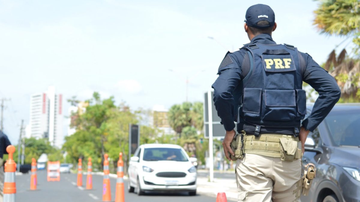 Com expectativa de aumento no tráfego, fiscalização é reforçada nas rodovias federais do Piauí durante o feriado